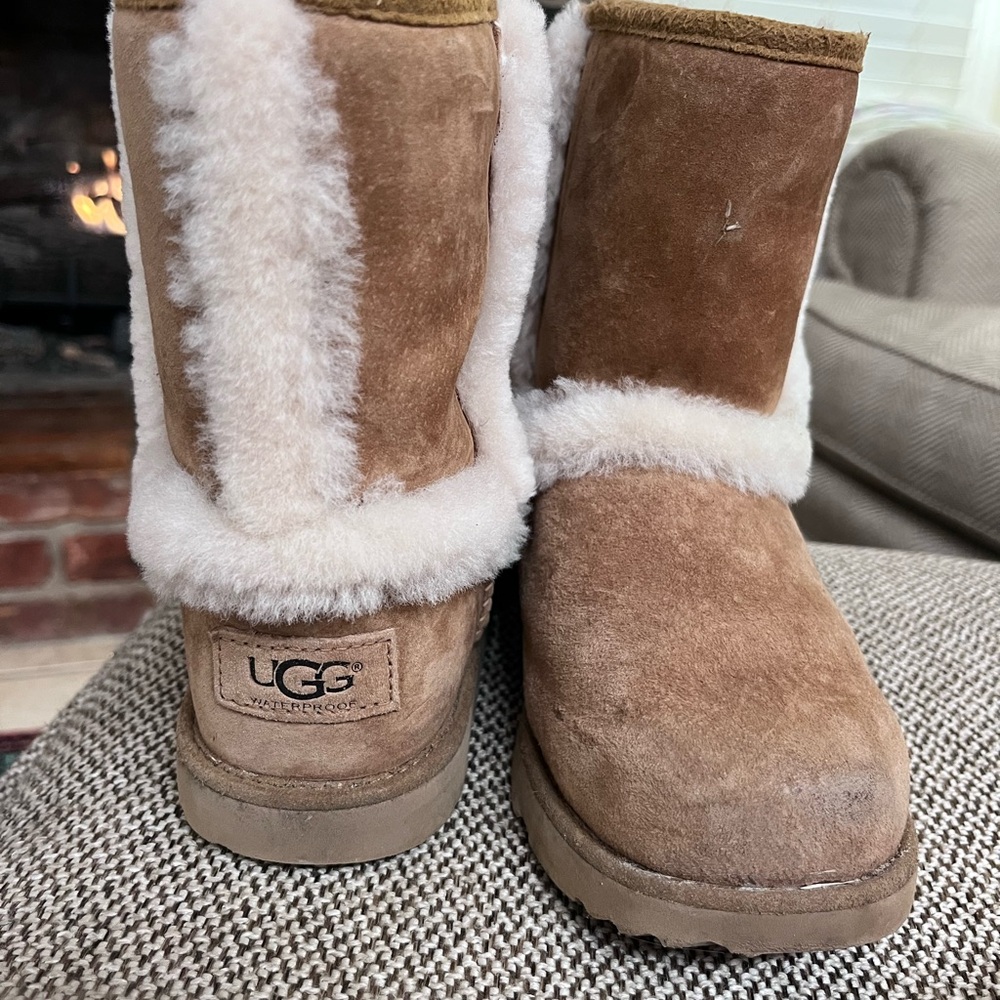 UGG Brown Shearling Boots  girls size 3